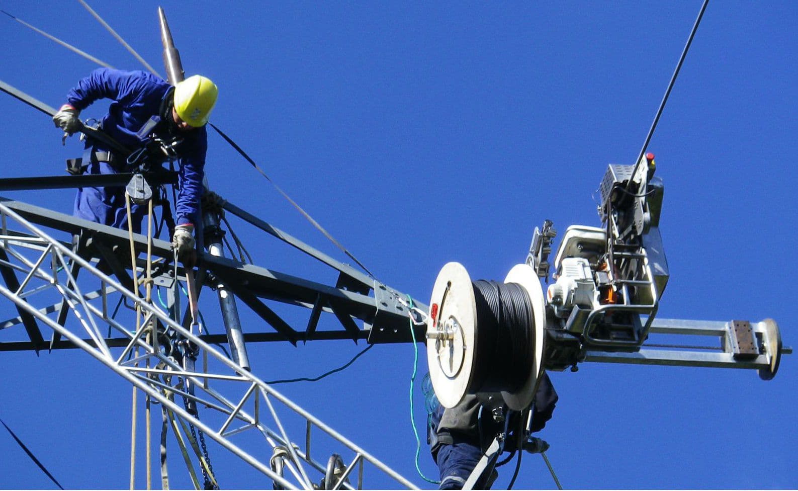 Momlar Telecomunicaciones - Fibra Óptica